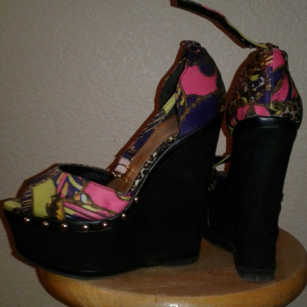 Colorful wedges - Picture 2 of 5